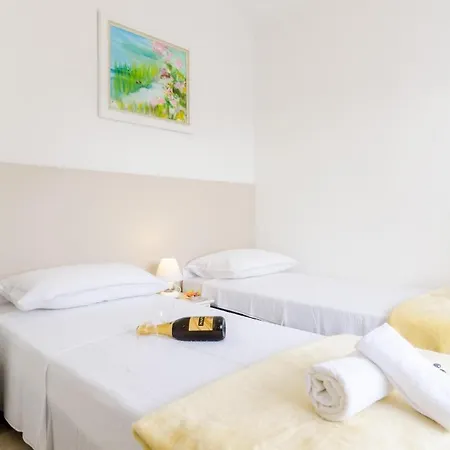 Kapelica - Twin Or Double With Terrace And Sea View Διαμέρισμα Ντουμπρόβνικ